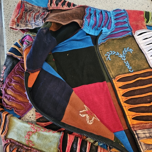 EUC BOHO PATCHWORK ZIP-UP HEAVY WEIGHT HOODIE!💜  Size LG - Picture 7 of 9